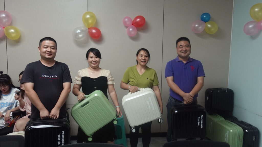 PTI三季度生日会（images 5）